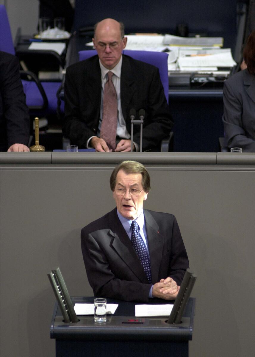 Franz Müntefering, SPD, MdB, Rede im Deutschen Bundestag, Aussprache zur Regierungserklärung, 4. Bundestagssitzung.; Vorsitz: Bundestagsvizepräsident Dr. Norbert Lammert, CDU/CSU.; Bundestagsabgeordneter, Abgeordneter, Rednerpult, Vizepräsident, Plenum Müntefering, Franz; Lammert, Norbert Franz Müntefering, SPD, MdB, Rede im Deutschen Bundestag, Aussprache zur Regierungserklärung, 4. Bundestagssitzung.; Vorsitz: Bundestagsvizepräsident Dr. Norbert Lammert, CDU/CSU.; Bundestagsabgeordneter, Abgeordneter, Rednerpult, Vizepräsident, Plenum