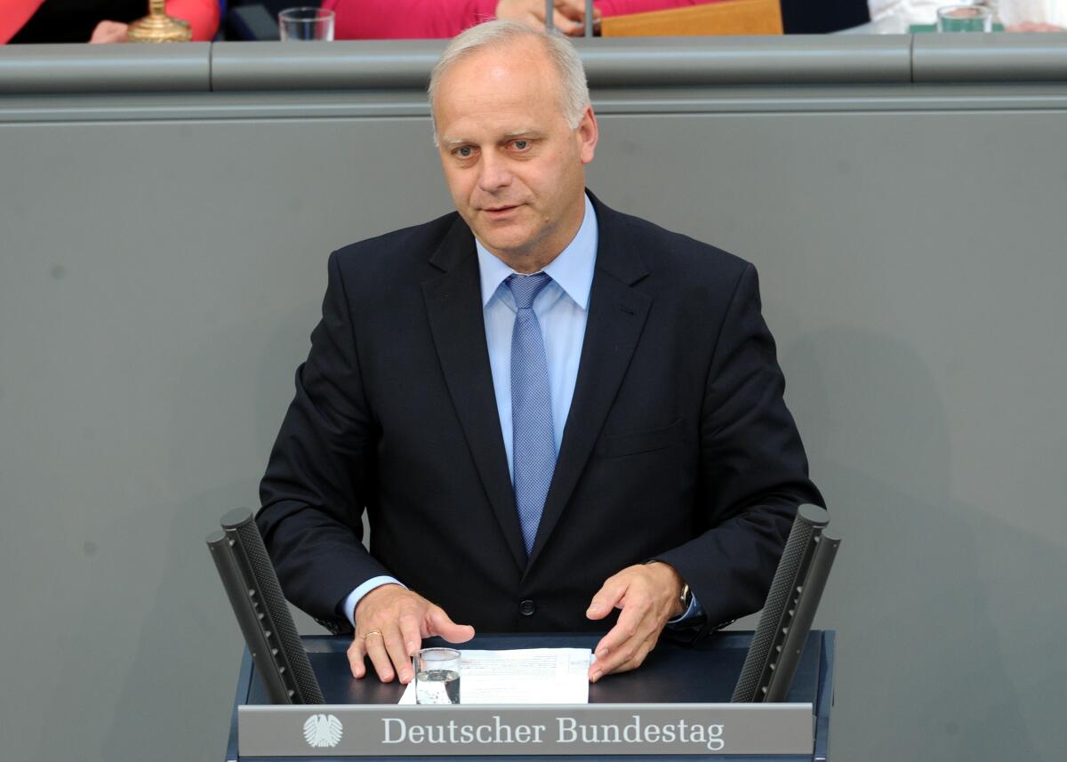 Röring, Johannes Johannes Röring, CDU/CSU, Bundestagsabgeordneter, Abgeordneter, Mitglied des Deutschen Bundestages, MdB, Rede, Deutscher Bundestag, 246. Sitzung, Top 8, Thema: Klimaschutzpolitik.; Rednerpult.