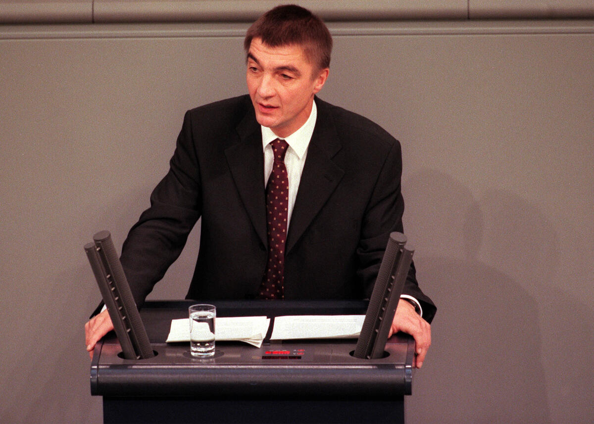 Dr. Andreas Schockenhoff, CDU/CSU, MdB, Rede im Deutschen Bundestag.; Bundestagsabgeordneter, Abgeordneter, Rednerpult, Plenum Schockenhoff, Andreas Dr. Andreas Schockenhoff, CDU/CSU, MdB, Rede im Deutschen Bundestag.; Bundestagsabgeordneter, Abgeordneter, Rednerpult, Plenum
