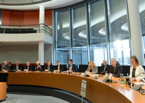 Röttgen, Norbert; Mogherini, Federica Paul-Löbe-Haus, Sitzungssaal
