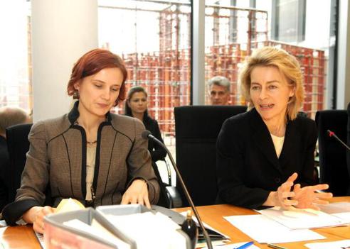 Kipping, Katja; Leyen, Ursula von der Paul-Löbe-Haus, Sitzungssaal