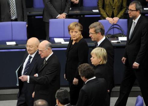 Lammert, Norbert; Reich-Ranicki, Marcel; Merkel, Angela; Wulff, Christian; Vosskuhle, Andreas Reichstagsgebäude, Plenarsaal