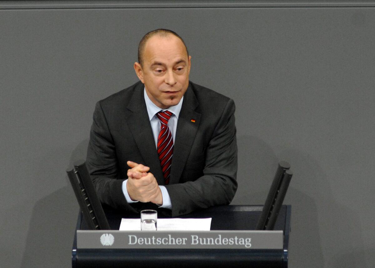 Dr. Thomas Feist, CDU/CSU, Bundestagsabgeordneter, Abgeordneter, Mitglied des Deutschen Bundestages, MdB, Rede, Deutscher Bundestag, 78. Sitzung, ZP 5, Thema: Aktuelle Stunde: wissenschaftlicher Nachwuchs.; Rednerpult. Feist, Thomas Dr. Thomas Feist, CDU/CSU, Bundestagsabgeordneter, Abgeordneter, Mitglied des Deutschen Bundestages, MdB, Rede, Deutscher Bundestag, 78. Sitzung, ZP 5, Thema: Aktuelle Stunde: wissenschaftlicher Nachwuchs.; Rednerpult.