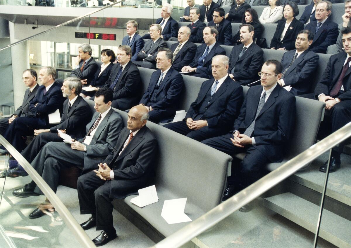  Jugendbegegnung auf Einladung des Deutschen Bundestages zum Gedenktag für die Opfer des Nationalsozialismus. Gedenkstunde im Deutschen Bundestag. Hier: Diplomatentribüne.; Tribüne, Besucher, Gäste, Diplomaten