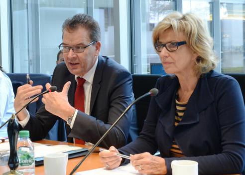 Wöhrl, Dagmar G.; Müller, Gerd Paul-Löbe-Haus, Sitzungssaal