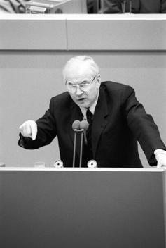 Modrow, Hans Liegenschaften in Bonn, Plenargebäude
