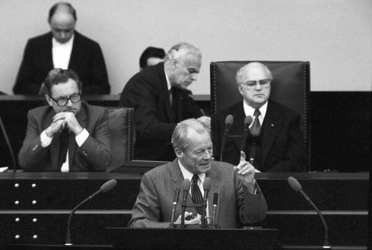Brandt, Willy; Stücklen, Richard Liegenschaften in Bonn, Plenargebäude