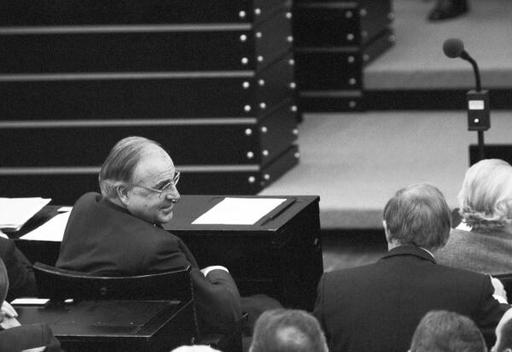 Kohl, Helmut Liegenschaften in Bonn, Plenargebäude