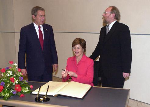 Thierse, Wolfgang; Bush, George W.; Bush, Laura Reichstagsgebäude, Plenarsaalebene