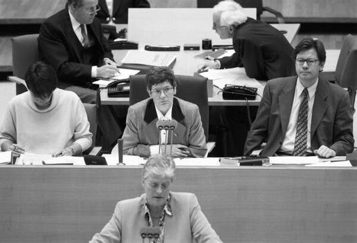 Süssmuth, Rita; Jacoby, Peter; Hendricks, Barbara Liegenschaften in Bonn, Plenargebäude