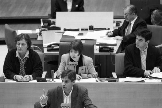 Özdemir, Cem; Vollmer, Antje; Pretzlaff, Marlies Liegenschaften in Bonn, Plenargebäude