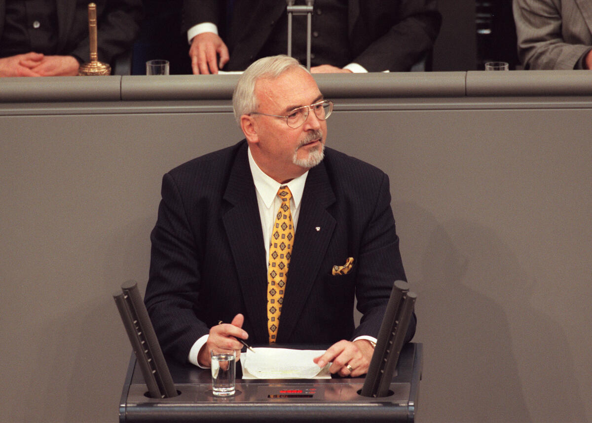Wolfgang, Zöller, CDU/CSU, MdB, Rede im Deutschen Bundestag.; Bundestagsabgeordneter, Abgeordneter, Plenum, Rednerpult Zöller, Wolfgang Wolfgang, Zöller, CDU/CSU, MdB, Rede im Deutschen Bundestag.; Bundestagsabgeordneter, Abgeordneter, Plenum, Rednerpult