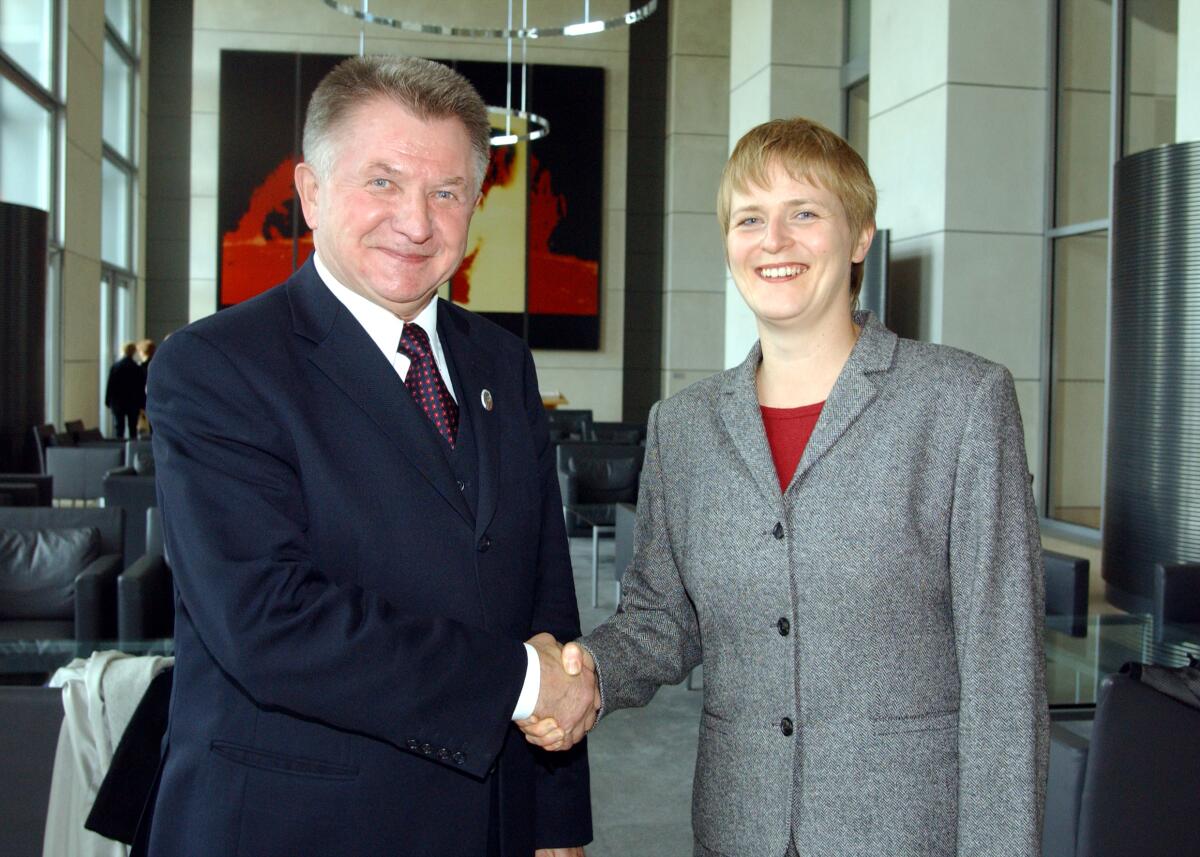 Bläss, Petra Bundestagsvizepräsidentin Petra Bläss, PDS,  empfängt den Senatsmarschall; der Republik Polen, Professor Dr. Longin Pastusiak .