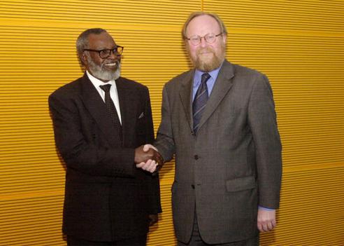 Thierse, Wolfgang; Nujoma, Sam Reichstagsgebäude, Empfangsraum