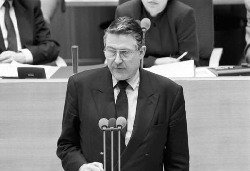 Kleinert, Detlef Liegenschaften in Bonn, Plenargebäude