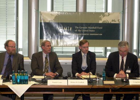 Thierse, Wolfgang; Coats, Daniel R.; Zoellick, Robert; Kennedy, Craig Reichstagsgebäude, Präsidialebene