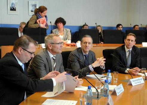 Kolter, Daniel; Hinrichs, Torsten; Schmidt-Bürgel, Jens; Bremer, Hendrik Paul-Löbe-Haus, Sitzungssaal
