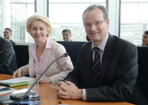 Krichbaum, Gunther; Leyen, Ursula von der Paul-Löbe-Haus, Sitzungssaal