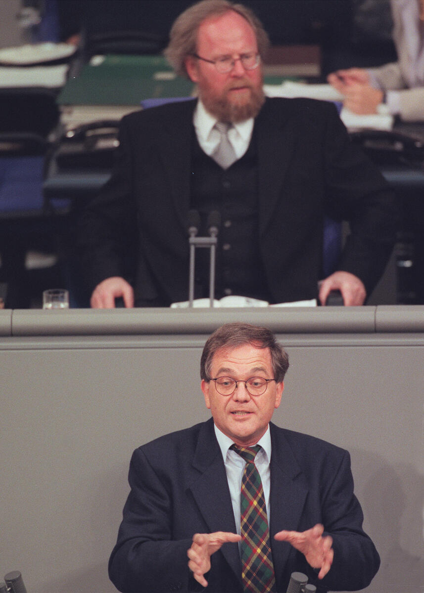 Harald Friese, SPD, MdB, Rede im Deutschen Bundestag.; Vorsitz: Bundestagspräsident Wolfgang Thierse, SPD.; Bundestagsabgeordneter, Abgeordneter, Vizepräsident, Plenum, Rednerpult Thierse, Wolfgang; Friese, Harald Harald Friese, SPD, MdB, Rede im Deutschen Bundestag.; Vorsitz: Bundestagspräsident Wolfgang Thierse, SPD.; Bundestagsabgeordneter, Abgeordneter, Vizepräsident, Plenum, Rednerpult