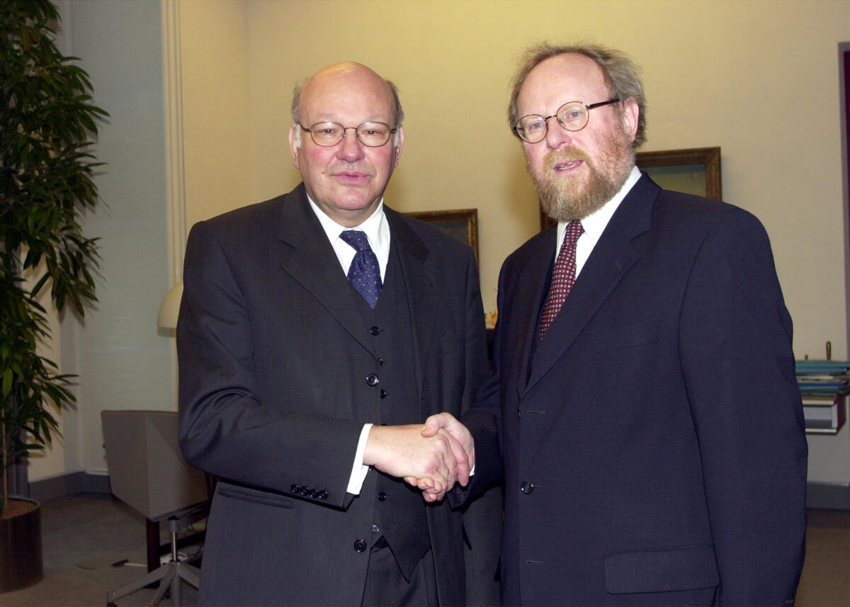Thierse, Wolfgang; Momper, Walter Bundestagspräsident Wolfgang Thierse (rechts), SPD, empfängt Walter Momper, Präsident des Abgeordnetenhaus Berlin.; Empfang