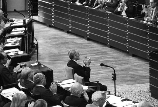 Carstens, Karl Liegenschaften in Bonn, Plenargebäude