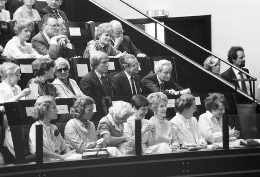 Reagan, Nancy; Schmidt, Hannelore; Carstens, Veronica Liegenschaften in Bonn, Plenargebäude