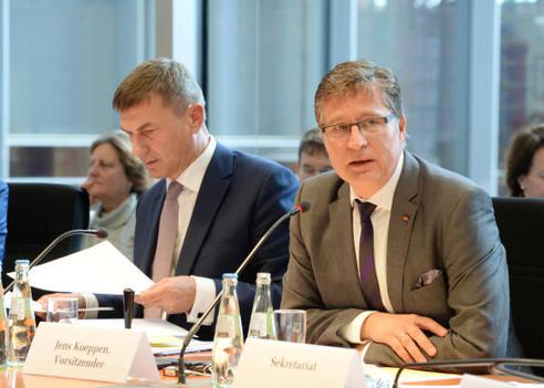 Koeppen, Jens; Ansip, Andrus Paul-Löbe-Haus, Sitzungssaal