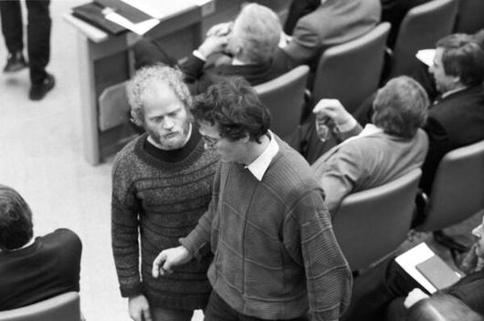 Stratmann, Eckhard; Wüppesahl, Thomas Liegenschaften in Bonn, Plenargebäude