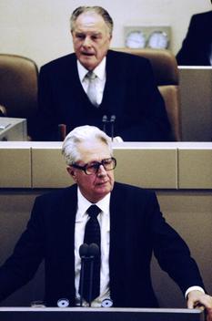 Vogel, Hans-Jochen; Westphal, Heinz Liegenschaften in Bonn, Plenargebäude