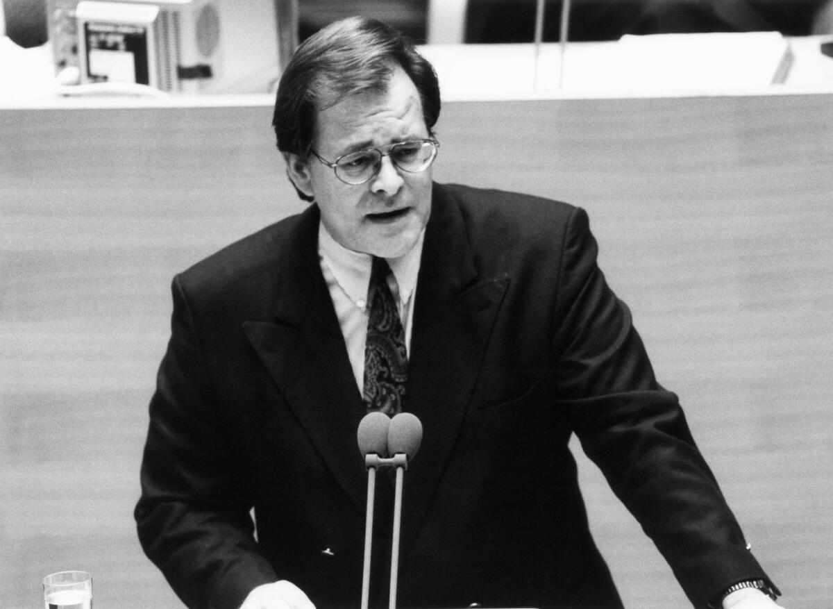 Rudolf Dressler, SPD, MdB.; Bundestagsabgeordneter, Abgeordneter, Rednerpult Dressler, Rudolf Rudolf Dressler, SPD, MdB.; Bundestagsabgeordneter, Abgeordneter, Rednerpult