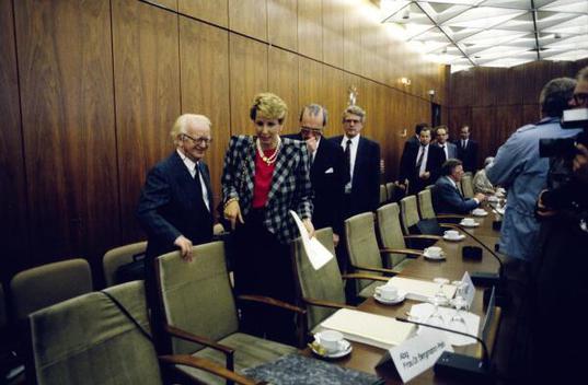 Bergmann-Pohl, Sabine Liegenschaften in Bonn, Verwaltung