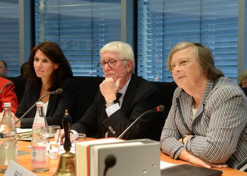 Höhn, Bärbel; Heyer, Jürgen; Schwarzelühr-Sutter, Rita Paul-Löbe-Haus, Sitzungssaal
