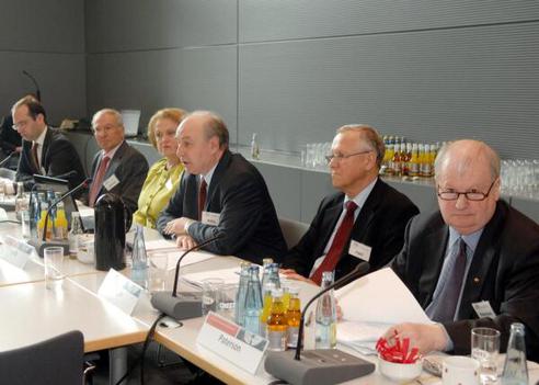 Balog, Zoltán; Jäger, Wolfgang; Kimmel, Adolf; Paterson, William E.; Prunskiene, Kazimiera; Hefty, Georg Paul Reichstagsgebäude, Protokollsaal