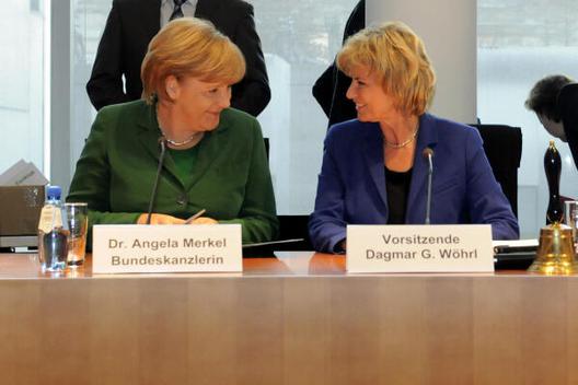 Merkel, Angela; Wöhrl, Dagmar G. Paul-Löbe-Haus, Sitzungssaal