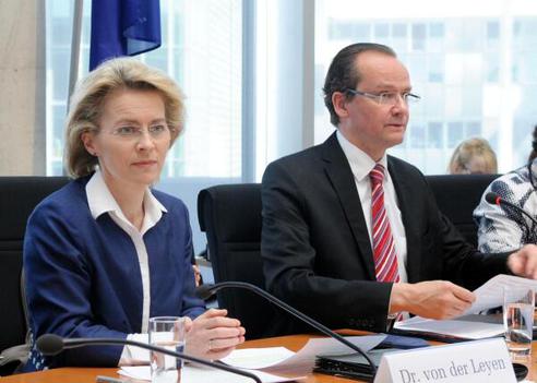 Leyen, Ursula von der; Krichbaum, Gunther Paul-Löbe-Haus, Sitzungssaal