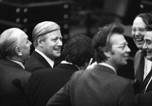 Schmidt, Helmut Liegenschaften in Bonn, Plenargebäude