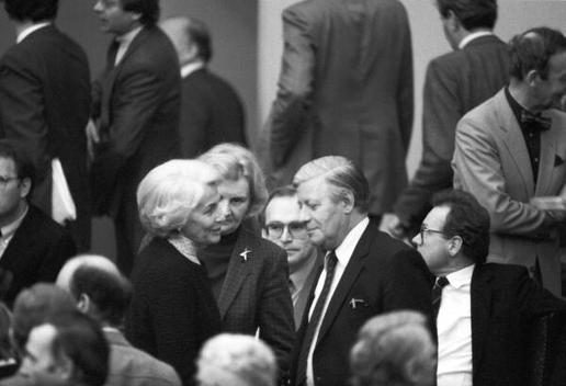 Schmidt, Helmut; Hamm-Brücher, Hildegard Liegenschaften in Bonn, Plenargebäude