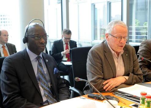 Koenigs, Tom; Dieng, Adama Paul-Löbe-Haus, Sitzungssaal