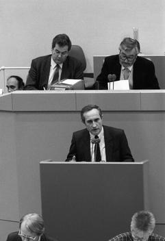 Geis, Norbert Liegenschaften in Bonn, Plenargebäude