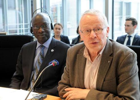 Koenigs, Tom; Dieng, Adama Paul-Löbe-Haus, Sitzungssaal