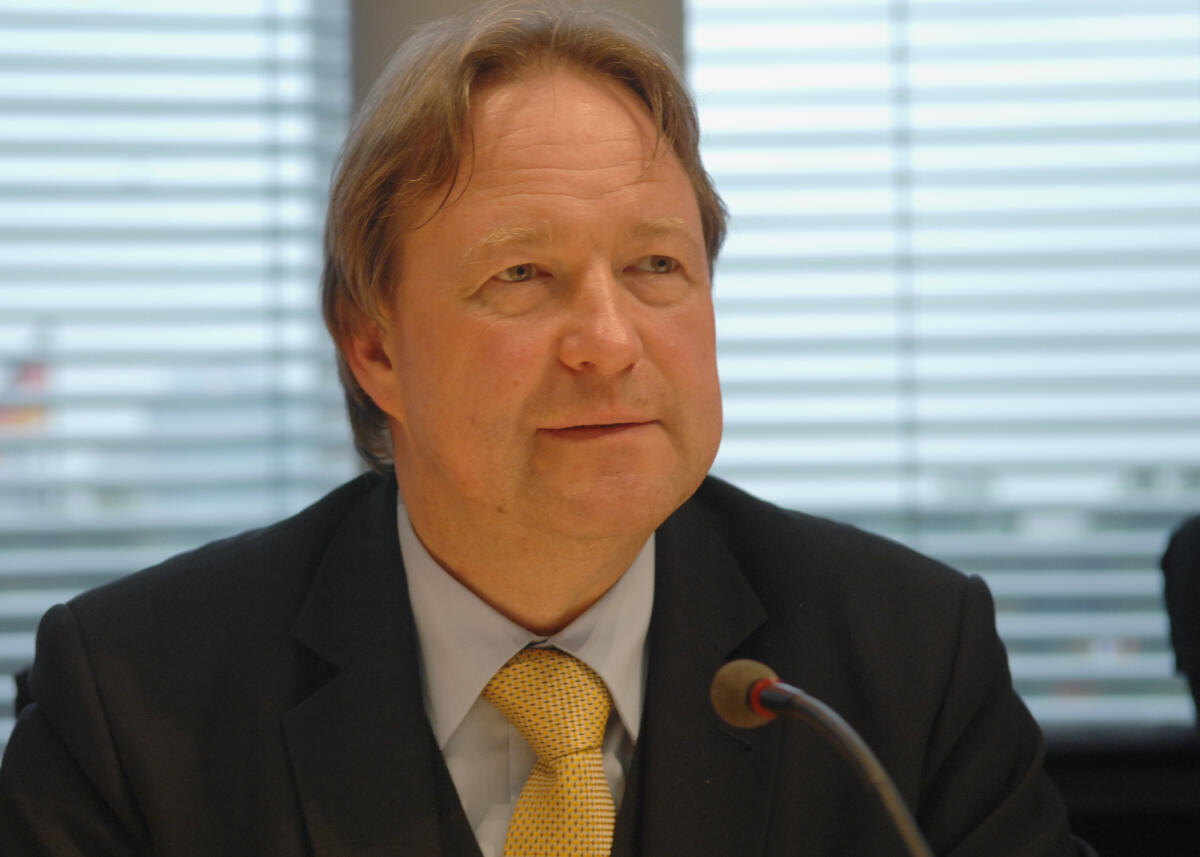 Joachim Spatz, FDP, Vorsitzender des Unterausschuss "Zivile Krisenprävention und vernetzte Sicherheit" eröffnet den "Öffemtlichen Teil" des Ausschusses. Spatz, Joachim Joachim Spatz, FDP, Vorsitzender des Unterausschuss "Zivile Krisenprävention und vernetzte Sicherheit" eröffnet den "Öffemtlichen Teil" des Ausschusses.