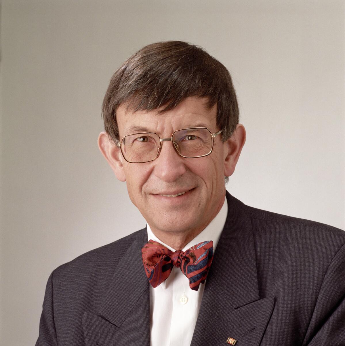 Dr. Heinz Riesenhuber, CDU/CSU, MdB.; Bundestagsabgeordneter, Abgeordneter Riesenhuber, Heinz Dr. Heinz Riesenhuber, CDU/CSU, MdB.; Bundestagsabgeordneter, Abgeordneter