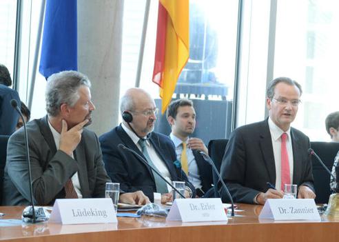Krichbaum, Gunther; Zannier, Lamberto; Erler, Gernot Paul-Löbe-Haus, Sitzungssaal