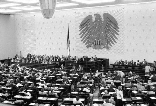 Liegenschaften in Bonn, Plenargebäude