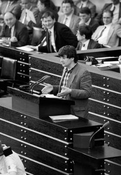 Fischer, Joschka Liegenschaften in Bonn, Plenargebäude