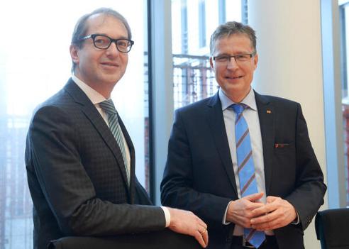 Koeppen, Jens; Dobrindt, Alexander Paul-Löbe-Haus, Sitzungssaal