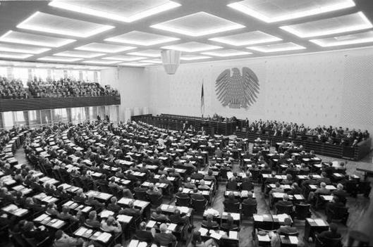  Liegenschaften in Bonn, Plenargebäude