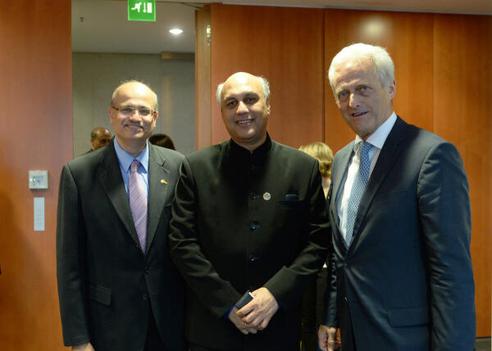 Ramsauer, Peter; Birla, Siddhardt; Gokhale, Vijay Paul-Löbe-Haus, Sitzungssaal