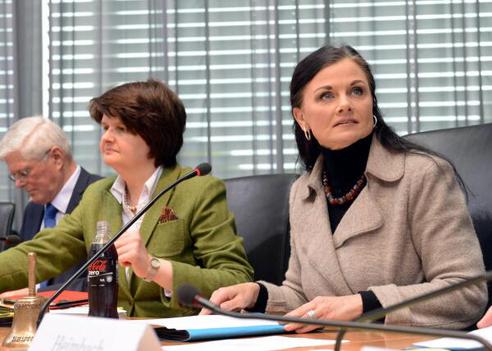 Connemann, Gitta; Flachsbarth, Maria Marie-Elisabeth-Lüders-Haus, Anhörungssaal