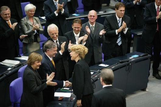Merkel, Angela; Köhler, Horst; Stoiber, Edmund; Lammert, Norbert; Glos, Michael; Hasselfeldt, Gerda; Teufel, Erwin; Schwan, Gesine; Müller, Stefan Reichstagsgebäude, Plenarsaal